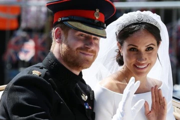 திருமணத்தின்போது மேகன் கேட்ட கிரீடத்தைக் கொடுக்க மறுத்த மகாராணியார்: பின்னணியில் ரஷ்ய இளவரசியின் மரணம்