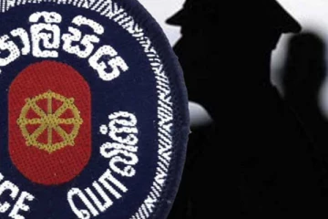 10 கோடி பெறுமதியான தங்க நகைகளுடன் விமான நிலையத்தில் இருவர் கைது