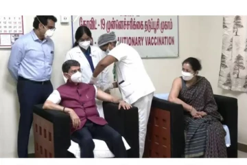 சென்னையில் பூஸ்டர் தடுப்பூசி செலுத்தி கொண்டார் தமிழக ஆளுநர் ரவி