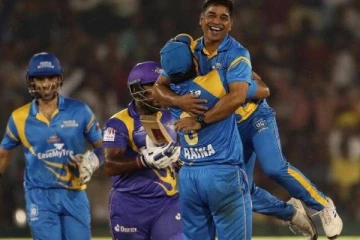 இலங்கை அணியை வீழ்த்தி இந்தியா சாம்பியன்! தொடர் நாயகன் விருதை தட்டி சென்ற ஜாம்பவான் தில்ஷன்