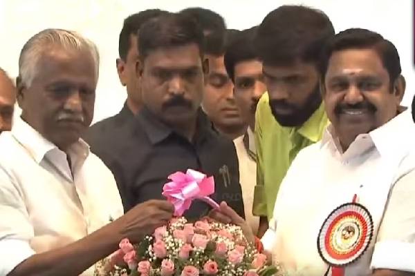 டிடிவி, ஓபிஎஸ் கூட்டணியில் இணைய செக் - அதிமுக பொதுக்குழுவில் 16 தீர்மானங்கள் | 16 Resolutions In Admk General Body Executive Meet