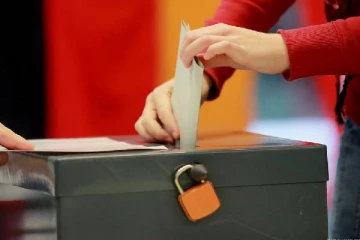 மேற்கு ஜேர்மனியில் மும்மடங்கான தீவிர வலதுசாரிகளுக்கான ஆதரவு