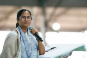 ரூ.5க்கு முட்டைக் குழம்புடன் சாப்பாடு- திட்டத்தை தொடங்கி வைத்தார் மம்தா பானர்ஜி