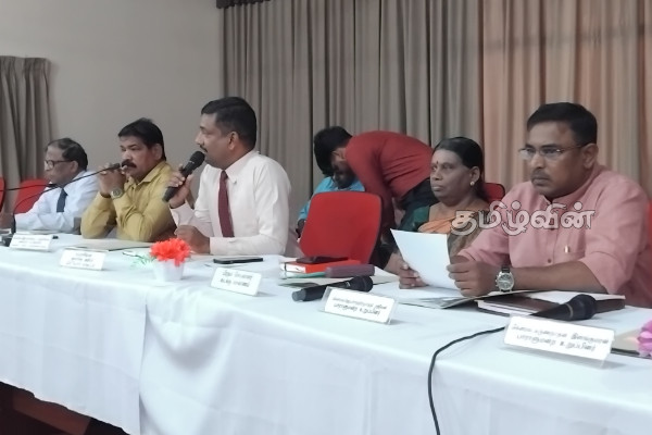 கிளிநொச்சி மாவட்டத்தின் இந்த ஆண்டுக்கான ஒருங்கிணைப்புக் குழுக் கூட்டம் | Kilinochchi Dcc Meeting For This Year Begins கிளிநொச்சி மாவட்டத்தின் இந்த ஆண்டுக்கான ஒருங்கிணைப்புக் குழுக் கூட்டம் | Kilinochchi Dcc Meeting For This Year Begins