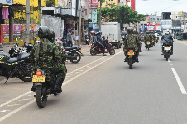 யாழில் இளைஞர் மீது இராணுவத்தினர் கொலைவெறித் தாக்குதல்! | Soldiers Murderous Attack Jaffna