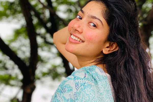 சீதையாக மாறும் சாய் பல்லவி.. இந்த பிரம்மாண்ட படத்தில் நடிக்கிறாரா? | Sai Pallavi To Play Sita In Ramayan சீதையாக மாறும் சாய் பல்லவி.. இந்த பிரம்மாண்ட படத்தில் நடிக்கிறாரா? | Sai Pallavi To Play Sita In Ramayan