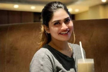 நுரைகள் இருக்க குளிக்கும் தொட்டியில் எடுத்த புகைப்படத்தை ஷேர் செய்த ஷிவானி- செம வைரல்