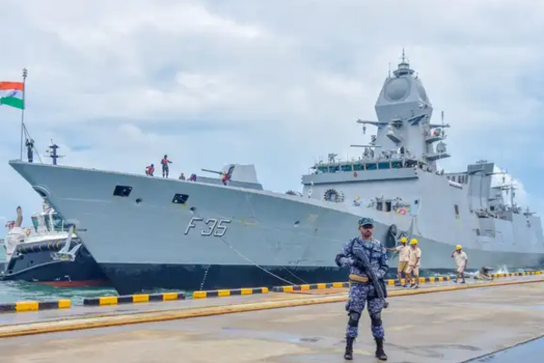 வரலாறு காணாத இயற்கையின் கோர தாண்டவம்; இந்திய கப்பலிடம் அவசர உதவி கோரும் இலங்கை | Sri Lanka Seeks Help Indian Warship In Colombo வரலாறு காணாத இயற்கையின் கோர தாண்டவம்; இந்திய கப்பலிடம் அவசர உதவி கோரும் இலங்கை | Sri Lanka Seeks Help Indian Warship In Colombo