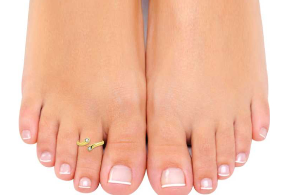 உங்க  கால் பெருவிரல் இப்படி இருக்கா; அப்போ இதெல்லாம் இருக்குமாம்! | Let Your Toes Be Like This