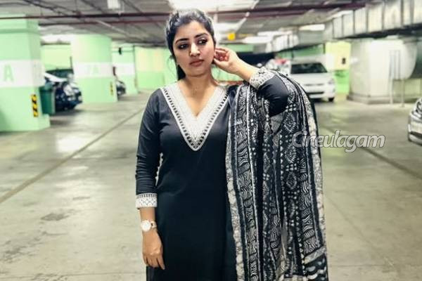 புதிய தொழிலை தொடங்கியுள்ள சீரியல் நடிகை மகாலட்சுமி... என்ன பிசினஸ், வீடியோ இதோ | Serial Actress Mahalakshmi Starts Her New Business புதிய தொழிலை தொடங்கியுள்ள சீரியல் நடிகை மகாலட்சுமி... என்ன பிசினஸ், வீடியோ இதோ | Serial Actress Mahalakshmi Starts Her New Business