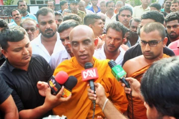 காட்டிக்கொடுத்த மைத்திரி - எதிர் முறைப்பாட்டுடன் அத்துரலிய!