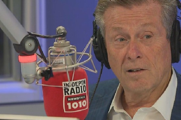 கனடாவில் வானொலி தொகுப்பாளராக மாறிய அரசியல் பிரபலம் | Former Mayor John Tory Returns To Talk Radio