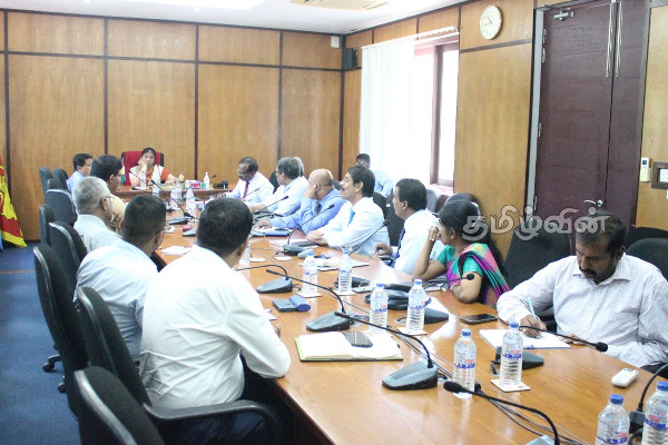 வடக்கு மாகாணத்தில் வீதி பாதுகாப்பை உறுதிப்படுத்த புதிய வேலைத்திட்டங்கள்: ஆளுநர் தலைமையில் ஆராய்வு(Photos) | New Programs Ensure Road Safety Study Led Governor
