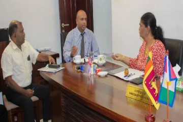 வட மாகாண ஆளுநரைச் சந்தித்த இலங்கை ஆசிரியர் சங்கத்தினர்