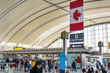 செப்டம்பர் முதல் தடுப்பூசி போட்டுகொண்ட வெளிநாட்டினரை வரவேற்க கனடா திட்டம்!