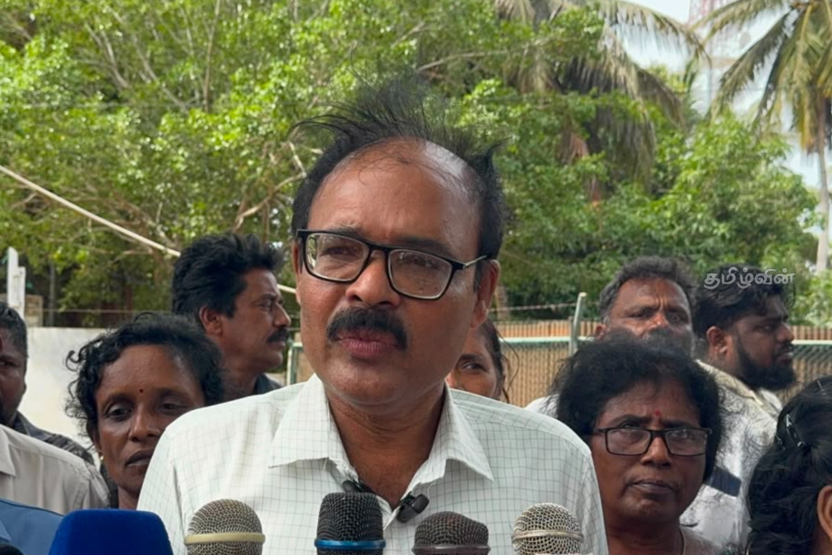 இராணுவ ஆக்கிரமிப்பில் பறிப்போன பூர்வீகக் காணிகள் - நிர்கதியாக்கப்பட்ட மக்களின் கோரிக்கை | Attention Grabbing Protest In Mullaitivu For Land