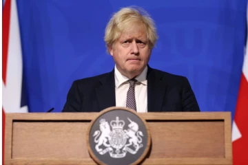 பிரித்தானியாவில் தொடர்ந்து அதிகரிக்கும் Omicron மாறுபாடு: அமுலுக்கு வரும் புதிய கட்டுப்பாடுகள்