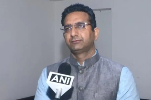 உயர்சாதி மனப்பான்மைதான்.. 10% இடஒதுக்கீடு குறித்து காங்கிரஸ் மூத்த தலைவர் சர்ச்சை கருத்து | Congress Udit Raj Said Supreme Court Is Casteist