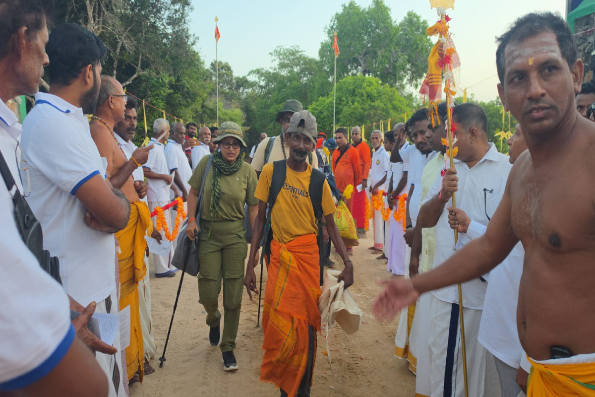 கதிர்காம கந்தன் ஆடிவேல் உற்சவம்; காட்டுபாதை திறப்பு! | Kataragama Aadi Vel Festival Forest Path Opened கதிர்காம கந்தன் ஆடிவேல் உற்சவம்; காட்டுபாதை திறப்பு! | Kataragama Aadi Vel Festival Forest Path Opened