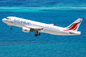 நடுவானில் பலியான பயணி ; பறந்து கொண்டிருந்த விமானத்தில் பரபரப்பு