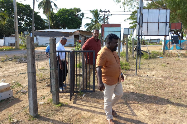 படுகொலை - சொந்த தேசத்தினையே சூறையாடிய தலைமைகள்; 74 வருடங்களின் பின் அம்பலம்! | Sri Lanka Batticalo Army Gajendrakumar Press Meet