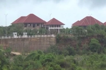 யாழ்ப்பாண அதிபர் மாளிகை கைமாற்றம் : கிளம்பியது கடும் எதிர்ப்பு