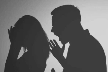 குழந்தை பிறந்த 10 நாளில்.., கணவர் கருப்பாக இருப்பதால் பிரிந்து சென்ற மனைவி