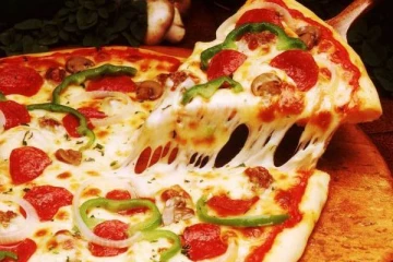 ஒரு துண்டு பீட்சா சாப்பிட்டால் 8 நிமிடம் ஆயுளை குறைக்குமாம்! ஆய்வில் வெளியான அதிர்ச்சி தகவல்!