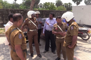 யாழ்.நகரப் பகுதிகளில் வாகன நெரிசலை தடுப்பதற்கு கலந்துரையாடல்(Photos)