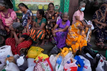 இலங்கையில் பொருளாதார வீழ்ச்சிக்கு காரணம் என்ன..