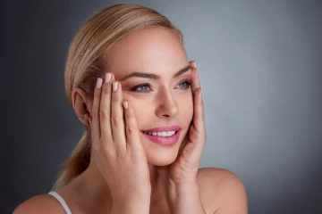 முகத்தில் உள்ள கொழுப்பை குறைக்கனுமா? இந்த பயிற்சிகளில் ஒன்றை செய்தாலே போதும்