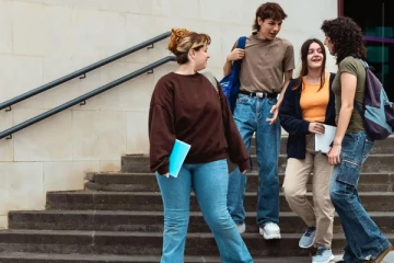 விசாவுக்கு விண்ணப்பிக்கும் மாணவர்களின் எண்ணிக்கை குறைந்ததால் கவலையில் பிரித்தானிய கல்வி நிறுவனங்கள்