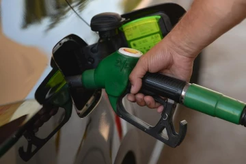 மீண்டும் திடீரென அதிகரிக்கப்பட்ட எரிபொருளின் விலை! புதிய விலைப் பட்டியல் இதோ