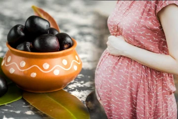 கர்ப்பிணி நாவல்பழம் சாப்பிட்டா குழந்தையோட சருமம் கருப்பு கருப்பா மாறுமா?