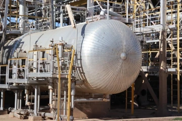 කුවේටය කඩා වැටෙයි - තෙල් නිෂ්පාදනය අඩු කිරීමට පියවර