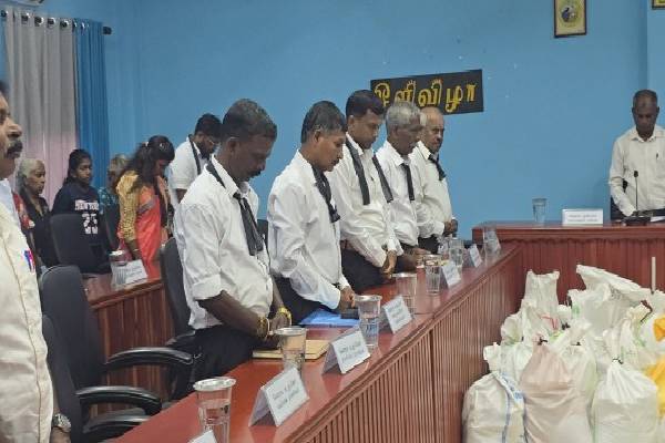 யாழ்.தையிட்டி விகாரை கட்டிடம் சட்டவிரோதம் ; பொலிஸ் எச்சரிக்கை | Jaffna Tayiti Viharaya Buildi Illegal Police Warns