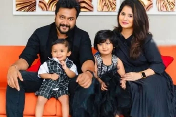 நடிகர் பாபி சிம்ஹாவுக்கு இவ்வளவு பெரிய மகளா? எப்படி வளர்ந்துட்டாரு பாருங்க