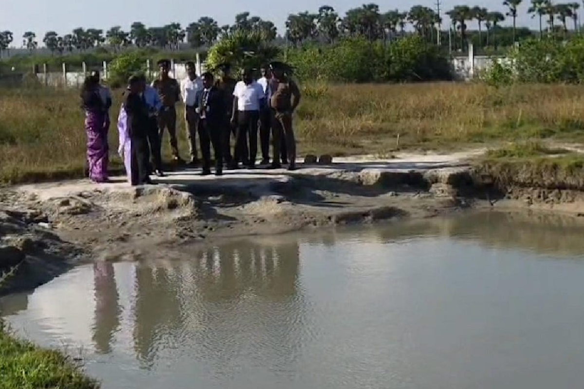 மீண்டும் செம்மணியில் அகழ்வாராய்ச்சி.. அமைச்சர் பிமல் வெளியிட்ட தகவல் | Chemmani Cemetery Resume Restart Bimal Says மீண்டும் செம்மணியில் அகழ்வாராய்ச்சி.. அமைச்சர் பிமல் வெளியிட்ட தகவல் | Chemmani Cemetery Resume Restart Bimal Says