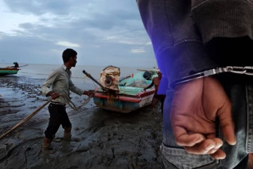 முல்லைத்தீவில் சட்டவிரோத கடற்றொழில் நடவடிக்கை : 7 பேர் கைது