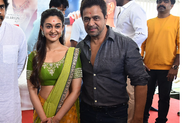 ரீஎண்ட்ரி கொடுக்கவுள்ள ஐஸ்வர்யா அர்ஜுன்.. அப்பா செய்த செயலால் ஓடிப்போன இளம் நடிகர்.. | Vishwak Sen Replies To Arjun Sarjas Allegations