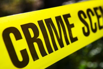 උදැල්ලකින් පහර දී පුද්ගලයන් දෙදෙනෙකු ඝාතනය කරයි..