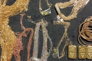 அரச வங்கிக்கு அருகில் இடம்பெற்ற பாரிய தங்க நகை கொள்ளை