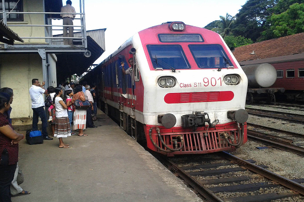 புகையிரதம் மோதி இளைஞர் உயிரிழப்பு | Youth Killed In Train Collision புகையிரதம் மோதி இளைஞர் உயிரிழப்பு | Youth Killed In Train Collision