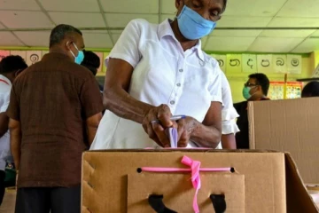 தபால் மூல வாக்களிப்பு காலவரையறையின்றி ஒத்திவைப்பு