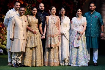 முகேஷ் அம்பானி குடும்பம் கடந்த ஆண்டு வாங்கிய சம்பளம் எவ்வளவு? வியக்கவைக்கும் தகவல்