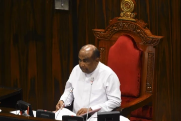 21வது திருத்தத்திற்கான பிரேரணை சபாநாயகரிடம் கையளிப்பு!