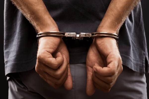 யாழில் ஐஸ் போதைப்பொருளுடன் சிக்கிய இளைஞர் | 21 Year Old Arrested With Ice In Jaffna