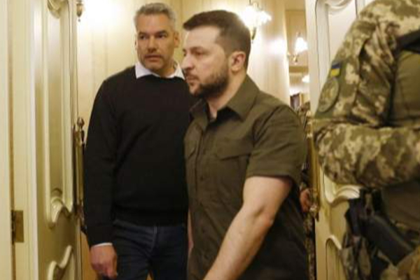 உக்ரைன் யுத்தக்களம்: முதல் முறையாக ஐரோப்பிய தலைவர் ஒருவர் புட்டினை சந்திக்கிறார்.(Video) | Ostria Russo Ukrainian War உக்ரைன் யுத்தக்களம்: முதல் முறையாக ஐரோப்பிய தலைவர் ஒருவர் புட்டினை சந்திக்கிறார்.(Video) | Ostria Russo Ukrainian War