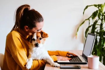 ஒரு நிஜ வாழ்க்கை நண்பர் கூட இல்லை; சமூக ஊடகங்களில் வாழ்க்கையை தொலைத்துவரும் பிரித்தானியர்கள்