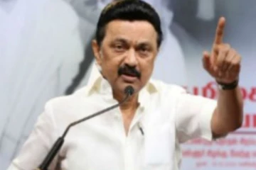 தூத்துக்குடி துப்பாக்கிச் சூட்டில் உயிரிழந்தவர்களின் குடும்பத்திற்கு அரசு வேலை - மு.க.ஸ்டாலின் உறுதி